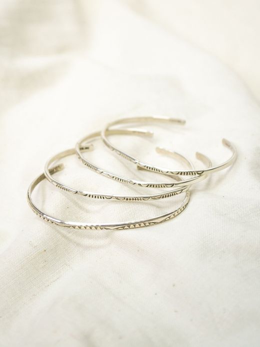 Indian Jewelry NAVAJO STAMP WORK NARROW BANGLE / TYPE B