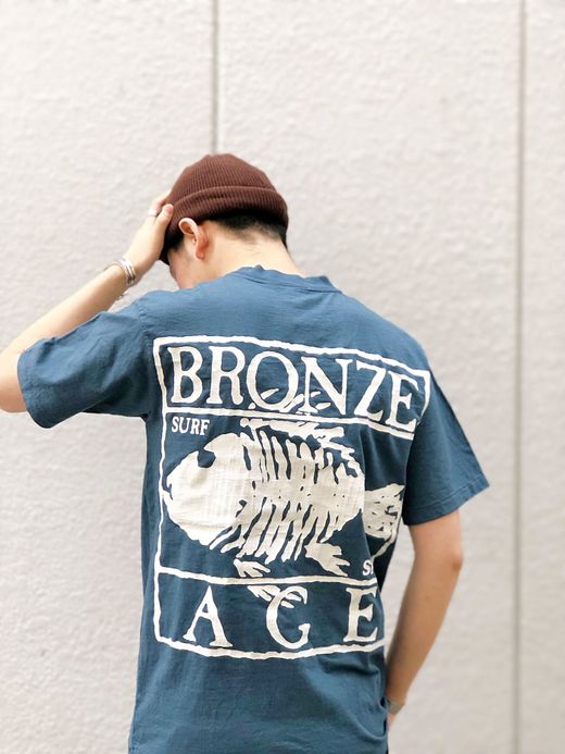  JM19SS042 / BRONZE AGE SQUARE TEE / NAVY
