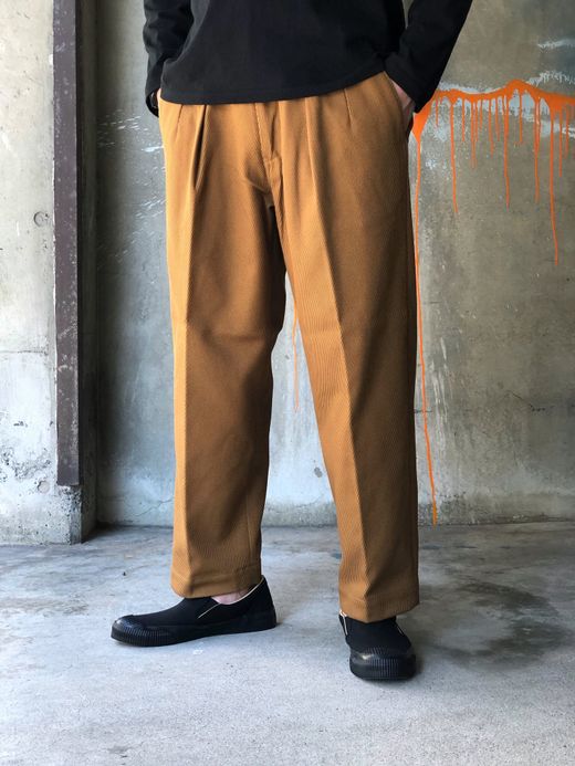 ANACHRONORM AN040 / TUCK  WIDE PANTS / BEIGE