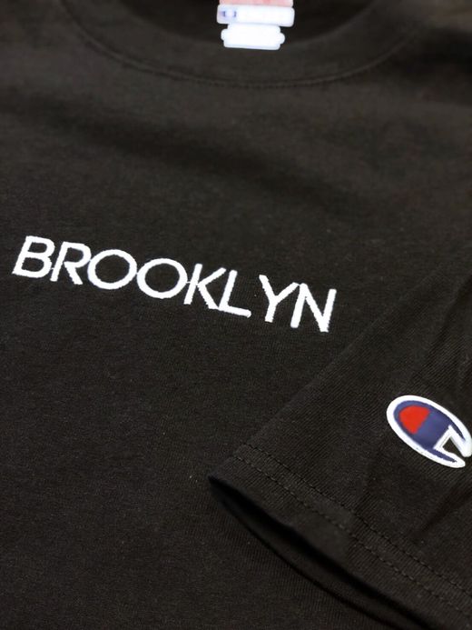 FLATBUSH Select Brooklyn EMB Tee / black