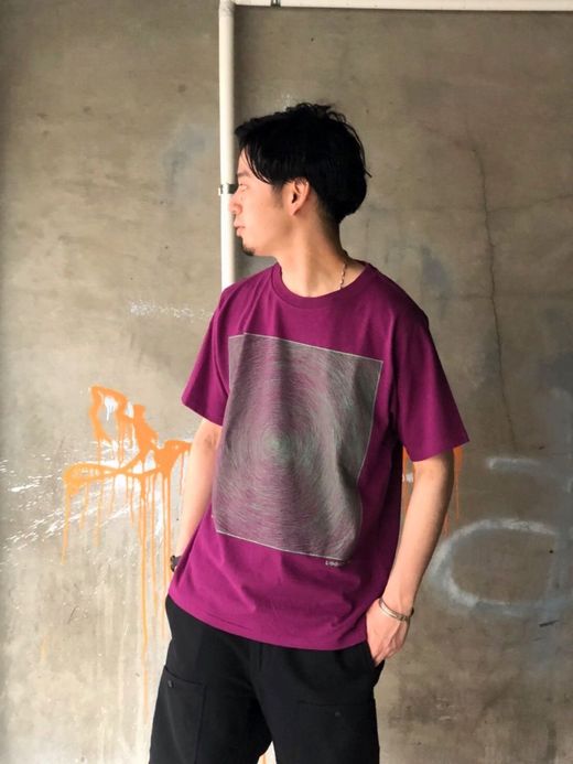 fulton ONE LINE SWIRL TEE / STRANGE PURPLE