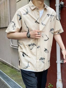 DION AGIUS TASI SS SHIRT / SAND