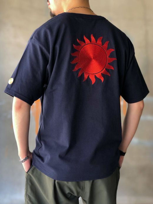 LOOKER LOOK.92 / SUN&MOON TEE / NAVY/RED