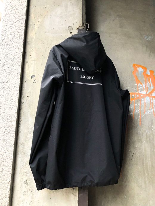 LOOKER LOOK.86 / RAINY DAY WOMAN ESCORT HOOD COACH JKT / BLACK/WHITE