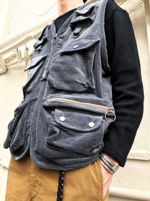 VOO Corduroy Guide Vest / charcoal