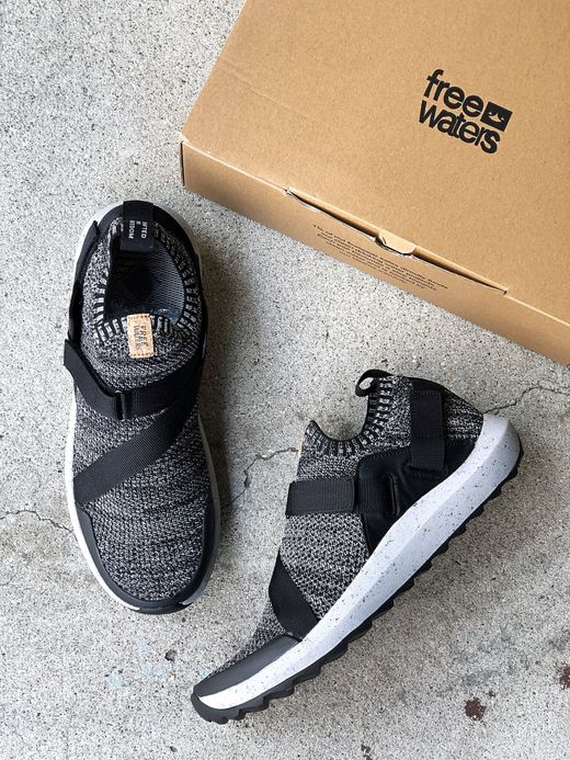 Freewaters MC-037 / FREELAND TRVL / BLACK/GREY