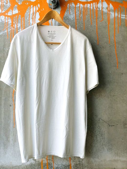 remilla Marble V-neck Tee / UNDER.WHT