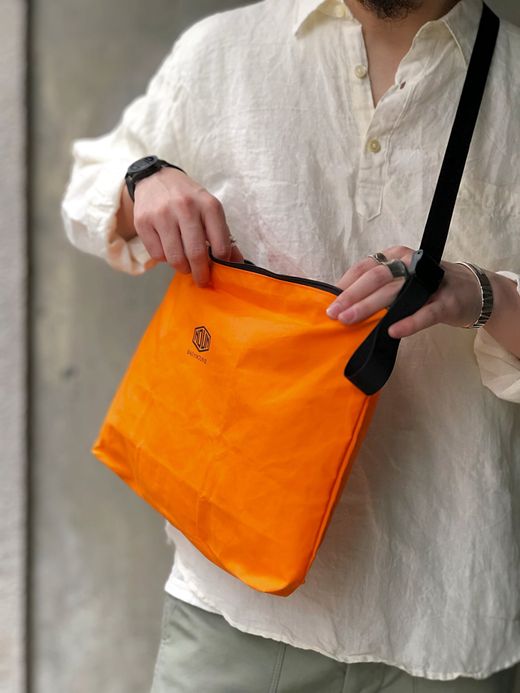 NECESSARY or UNNECESSARY 90020740 / NOUN POST 'VINYLON' / ORANGE