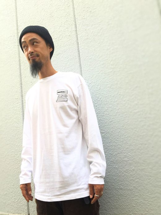 LOOKER Chop & Roll Tee / white/black