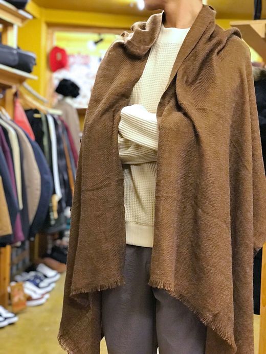 H.F and Weaver Stole / brown