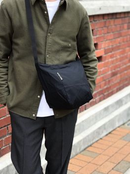 70020839 / SHOULDER LITE 'S' / BLACK