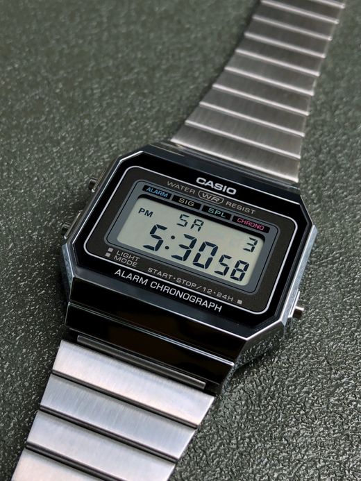 CASIO A700W-1A / SKIN DIGITAL METAL / SILVER