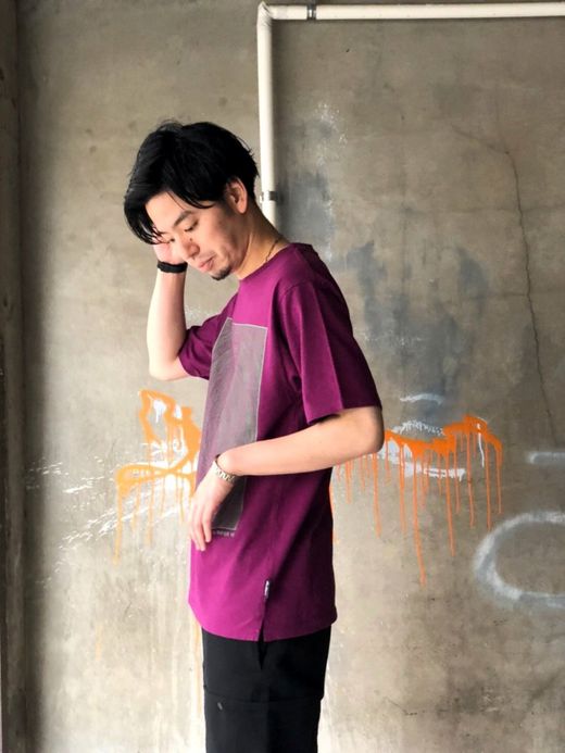 fulton ONE LINE SWIRL TEE / STRANGE PURPLE