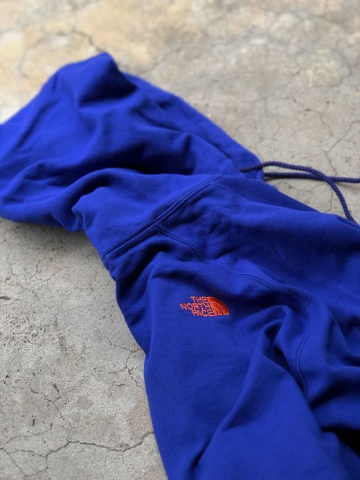 THE NORTH FACE NT11965 / RAGE SWEAT HOODIE / アズテックブルー