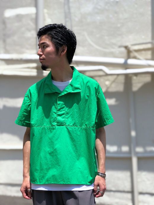 NECESSARY or UNNECESSARY Pool Side Ⅱ / green