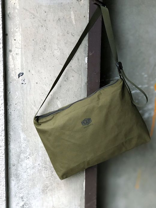 NECESSARY or UNNECESSARY 90020741 / NOUN POST 'COTTON ARMY' / OLIVE