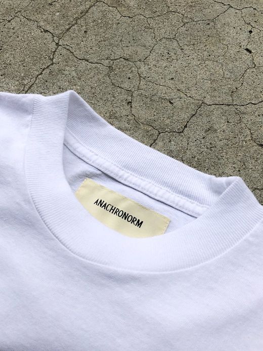 ANACHRONORM NM-TS06 / EMBROIDERED S/S T-S / WHITE BK
