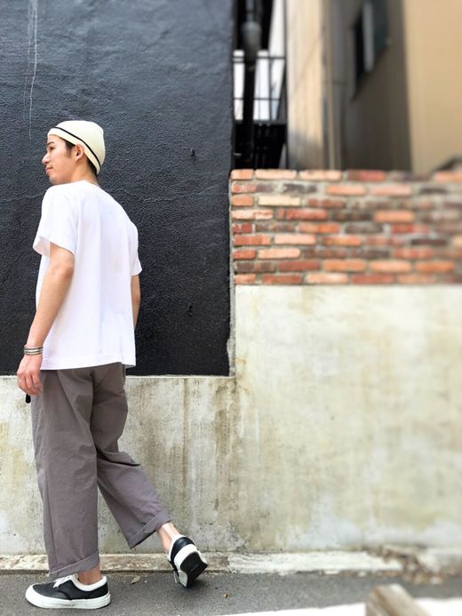 NECESSARY or UNNECESSARY Print Tee "3D" / off white