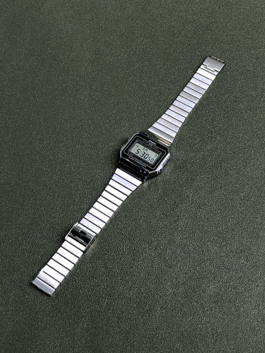 CASIO A700W-1A / SKIN DIGITAL METAL / SILVER