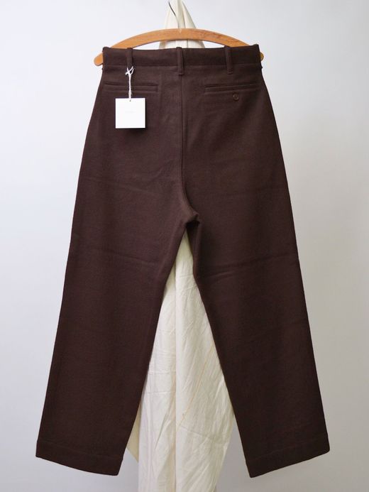 e.sen esenfw20p03 / THOMAS / BROWN