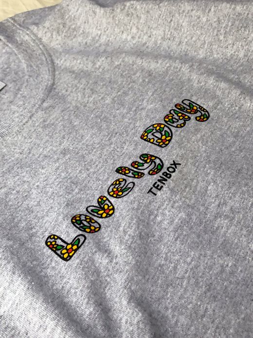 TENBOX BRODIE LOVELY DAY TEE / GRAY