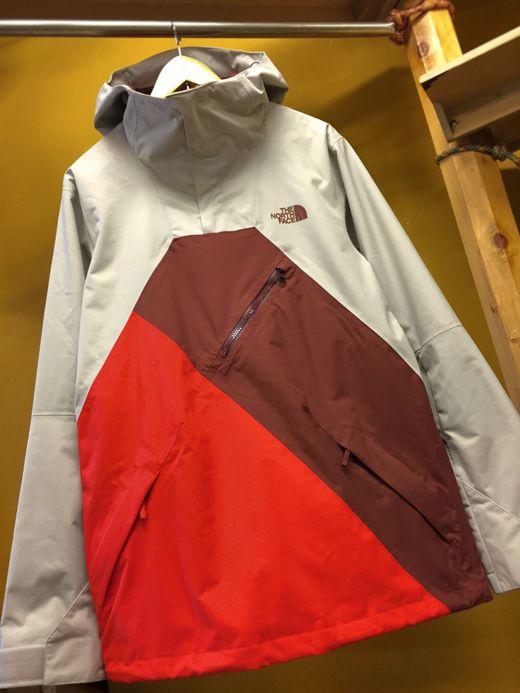 THE NORTH FACE Dubs Jacket / ファイアリーレッド