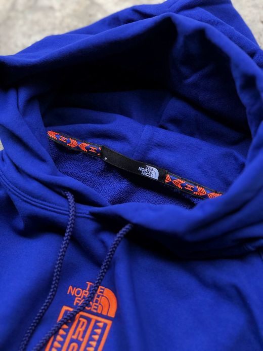 THE NORTH FACE NT11965 / RAGE SWEAT HOODIE / アズテックブルー