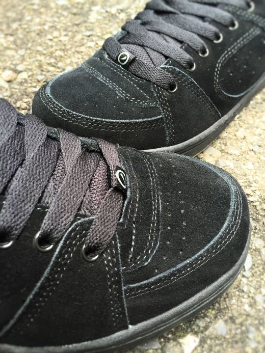 es Accel OG / black