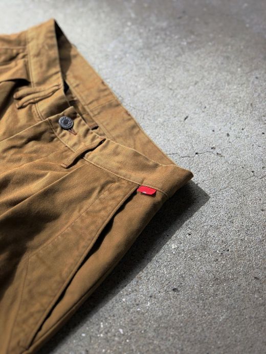 ANACHRONORM AN011 / TUCK WIDE TROUSERS / TAN