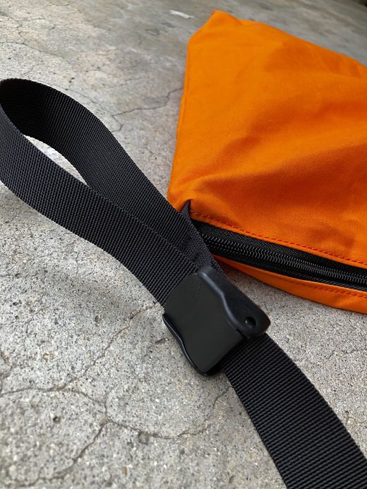 NECESSARY or UNNECESSARY 90020740 / NOUN POST 'VINYLON' / ORANGE