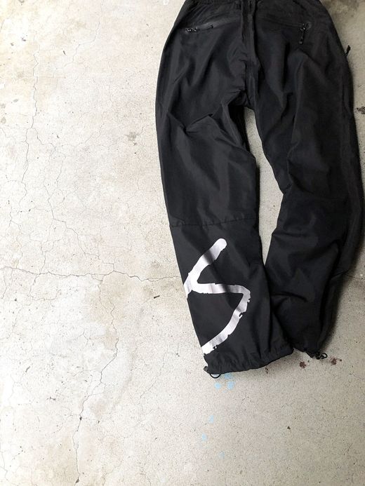 es 5130001912 / INDIUM PANT / BLACK
