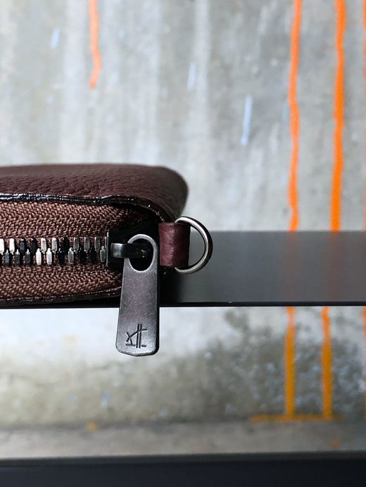 VOO VOO-A-200 / LEATHER WALLET by BRASSBOUND / BURGUNDY