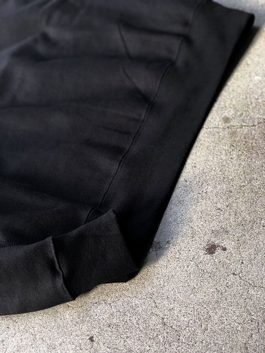 A PERSON AP-32 / LION SWEAT / BLACK