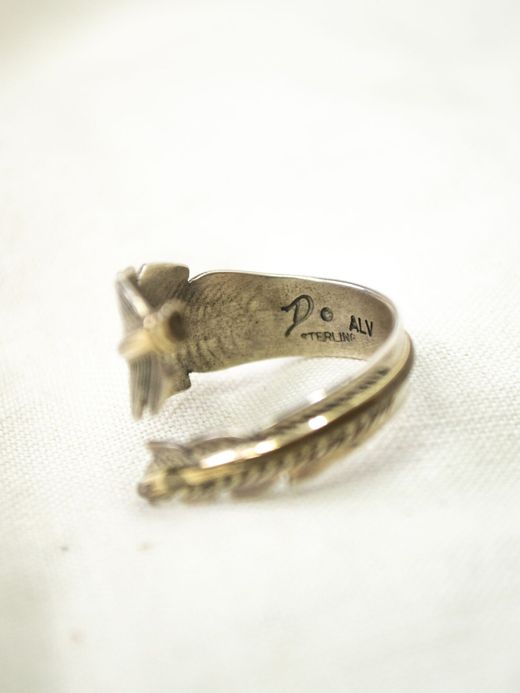 Indian Jewelry ANN LUISE VALENCIA SILVER FEATHER RING