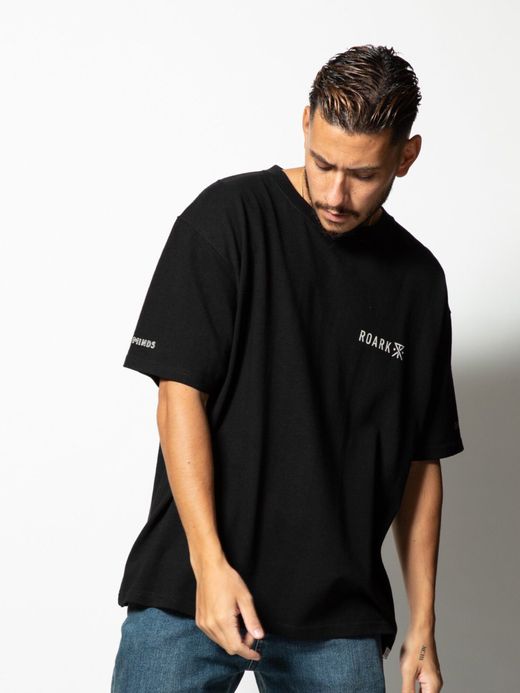 ROARK REVIVAL RTJC700 / "OPEN ROADS OPEN MINDS" TEE / BLACK