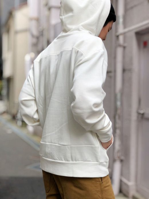 es 5130001915 / BLOCK TECH HOODIE / WHITE