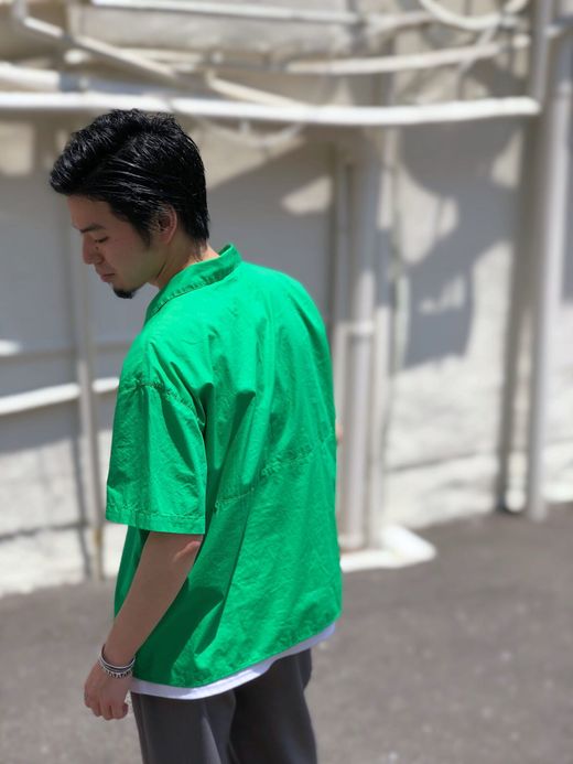 NECESSARY or UNNECESSARY Pool Side Ⅱ / green