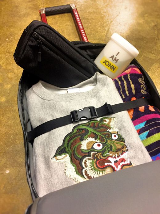 THE NORTH FACE Overhead / ブラックエンボス