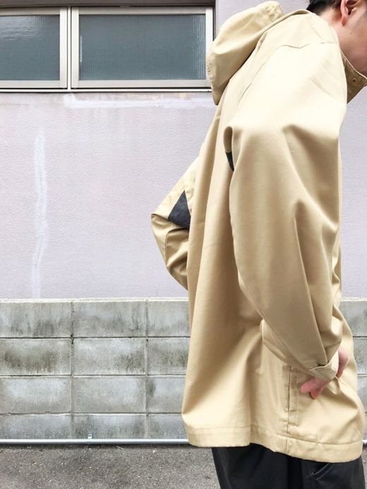 VOO Box Hoody / beige