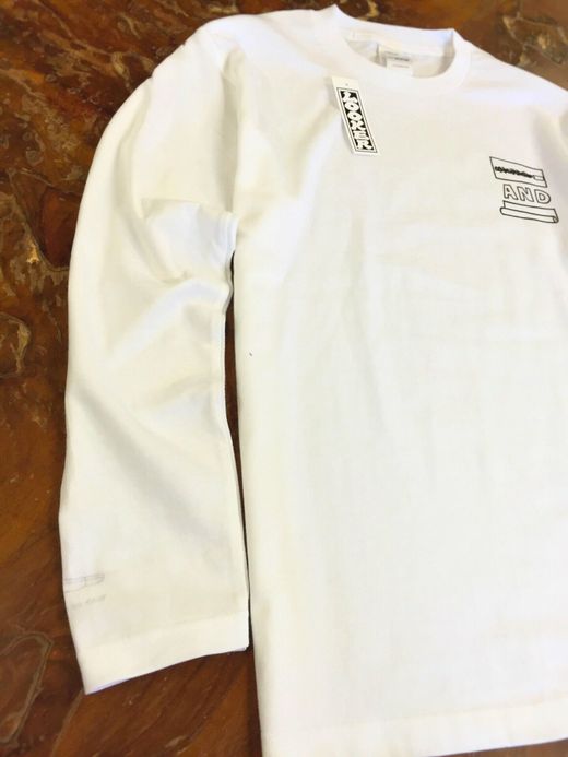 LOOKER Chop & Roll Tee / white/black