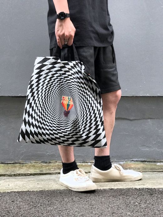 GLOBE GB71929007 / COF TOTE / VORTEX BLACK