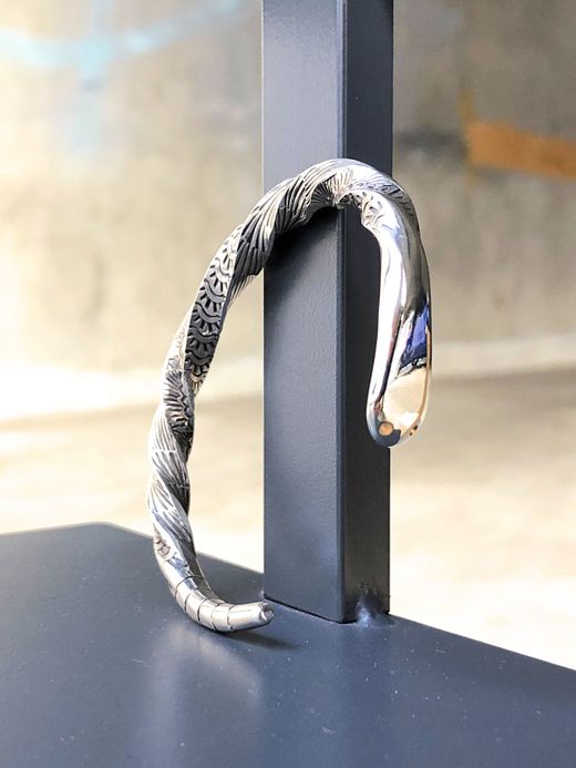 TSUNAIHAIYA SNAKE BANGLE