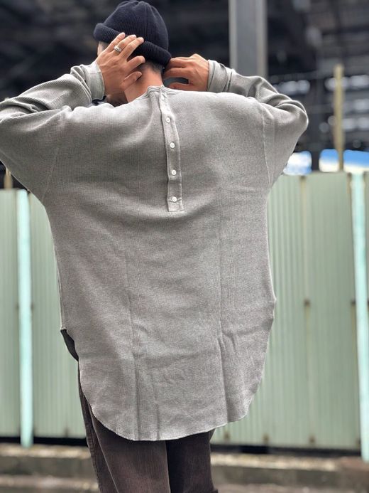 ALDIES A1901628 / BACK BUTTON BIG THERMAL / GRAY