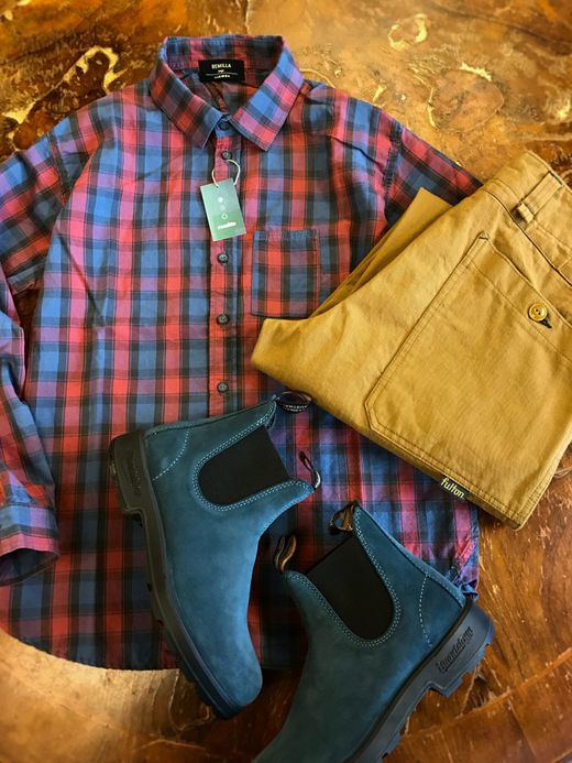 remilla ヒトエラウンドシャツ / RED×BLU