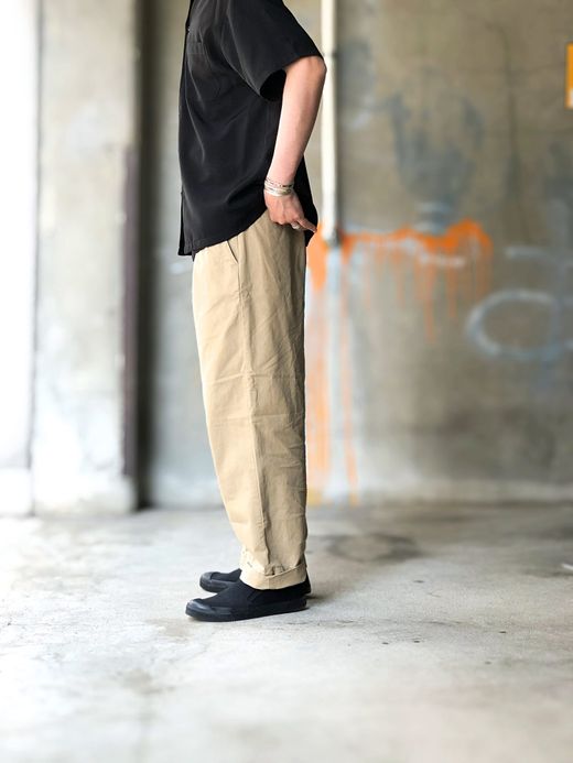 ANACHRONORM NM-TR03 / STANDARD TUCK WIDE TROUSERS / BEIGE