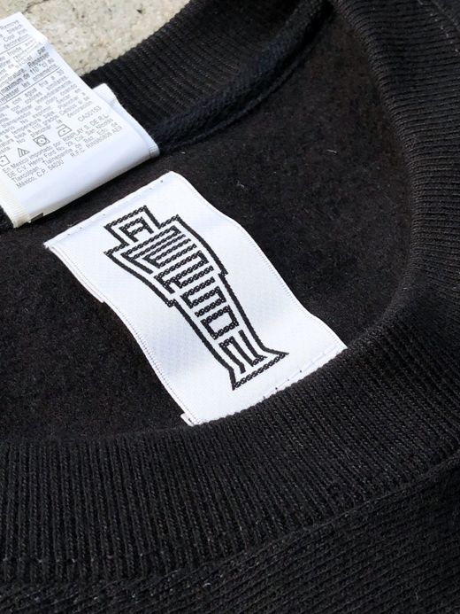 A PERSON AP-32 / LION SWEAT / BLACK
