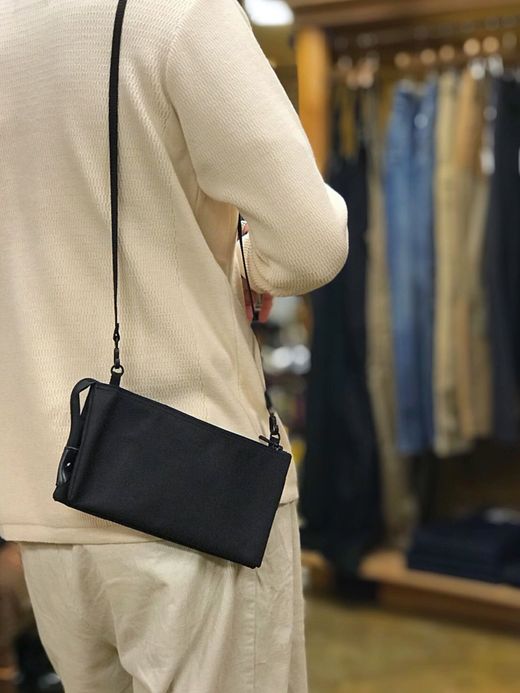 NECESSARY or UNNECESSARY 70020820 / COLOR TRIO 'L' / BLACK