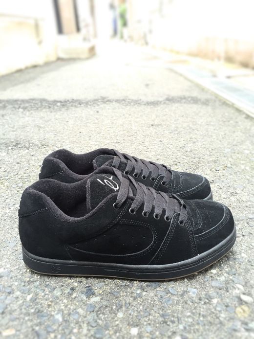 es Accel OG / black
