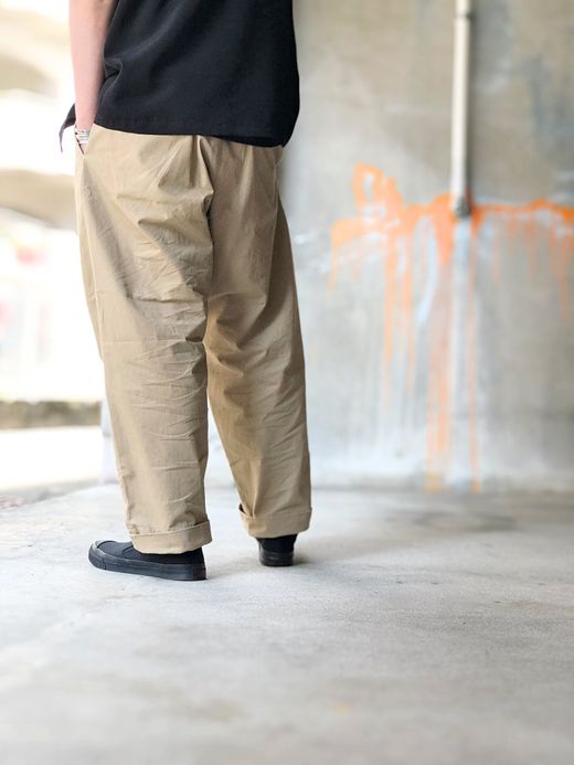 ANACHRONORM NM-TR03 / STANDARD TUCK WIDE TROUSERS / BEIGE