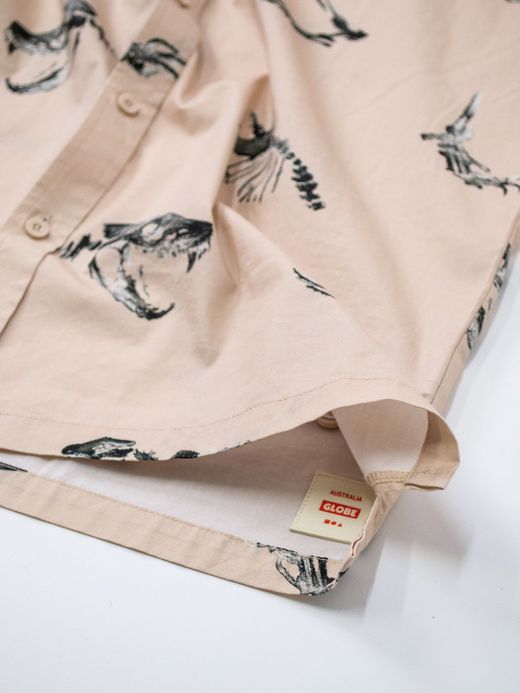 GLOBE DION AGIUS TASI SS SHIRT / SAND